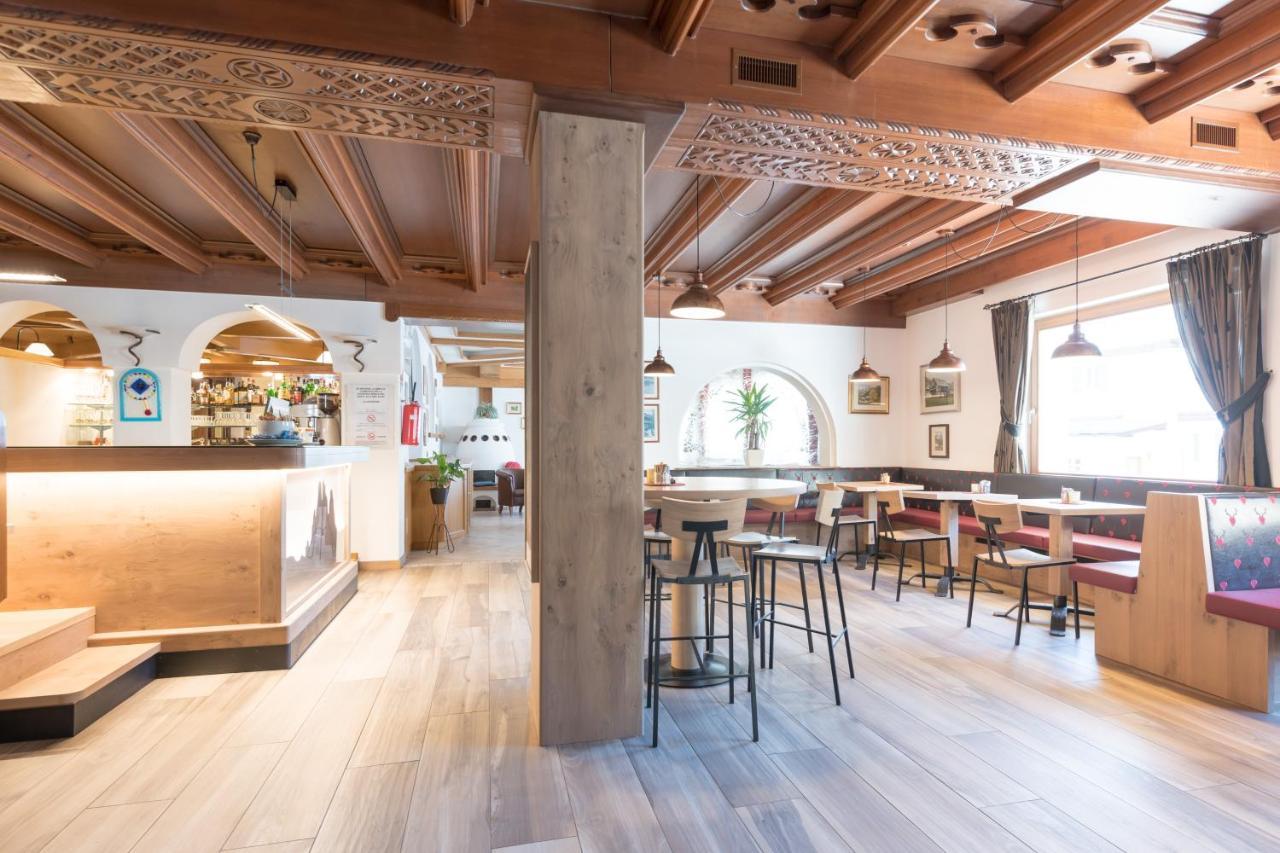 Hotel Crepei Pozza di Fassa Ngoại thất bức ảnh